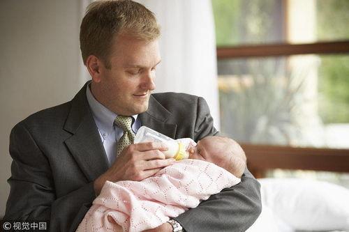 晚上老公吃奶图片