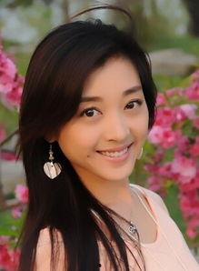 姜鸿的老公图片,魅力四溢，实力派演员背后的温馨守护者